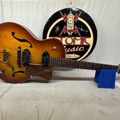 Godin 5th Avenue CW Kingpin II 2 Archtop Hollowbody Guitar with Soft Case 2003 image 2