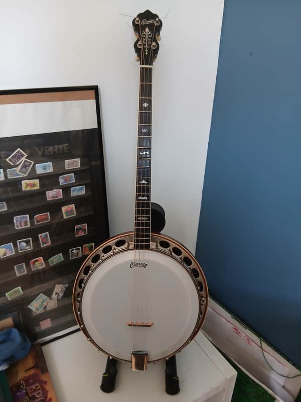 Levin Tenor Banjo. 1930-39 image 1