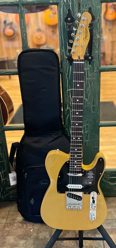 Fender American Pro Classic Hotshot Telecaster in Butterscotch Blonde w Logo Bag