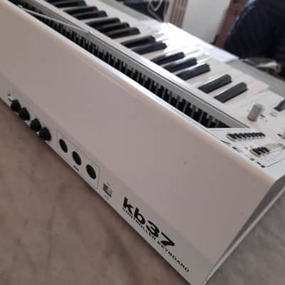 Waldorf kb37 37-Key Eurorack Keyboard Synthesizer 2016 - Present - White image 5