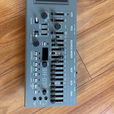 Roland Boutique SH-01A  Gray.