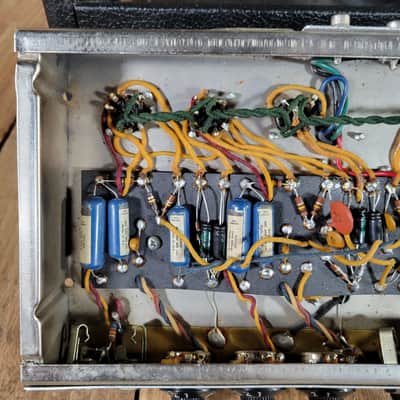 Fender Deluxe Reverb 2-Channel 22-Watt 1x12" Guitar Combo 1963 - 1967 Black Panel image 10