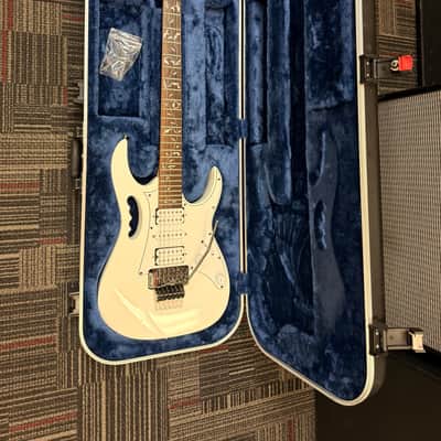 Ibanez JEMJR-WH Steve Vai Signature with Jatoba Fretboard 2018 - Present - White image 2