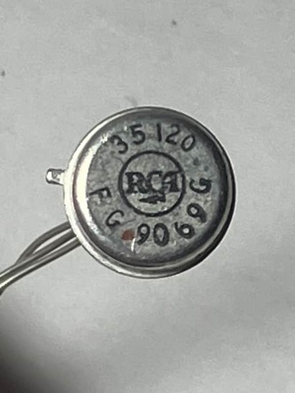RCA 35120 Vintage Germanium NPN Transistor (NOS) - Silver Can, High Gain hFE 140, Zero Leakage image 1