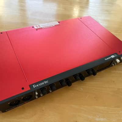 Focusrite Scarlett 18i20 (1st Gen) 2016 - Red image 10
