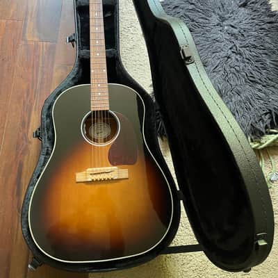 Gibson J-45 Standard 2020 - Present - Vintage Sunburst image 1