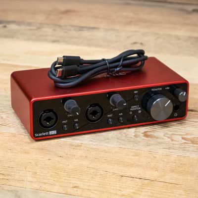 Focusrite Scarlett 2i2 (3rd Gen) USB Audio Interface Studio Recording U287681 imagen 2
