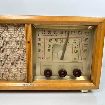 Philco Tube AM/FM Radio Model 50-926 image 3