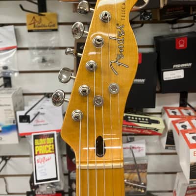 Fender Modern Player Telecaster Thinline Deluxe 2012 - 2018 - 3-Color Sunburst image 4