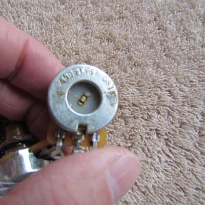 Non Gibson Long Shaft Potentiometers For Les Paul Set Of 2 Long Shaft Potentiometers image 4