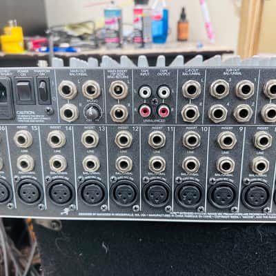 Mackie 1604 VLZ3 16 Channel 4 Bus Mixing Console - tested & working (1986) image 9