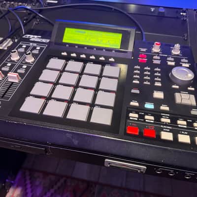 Akai MPC2500 Music Production Center 2005 - 2013 - Black image 3