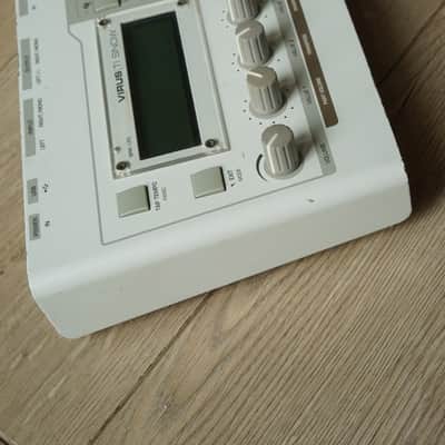 Access Virus TI Snow Desktop Digital Synthesizer 2008 - White image 4