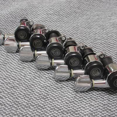 Planet Waves 6 In Line Locking RT Handed Tuners - Chrome image 1