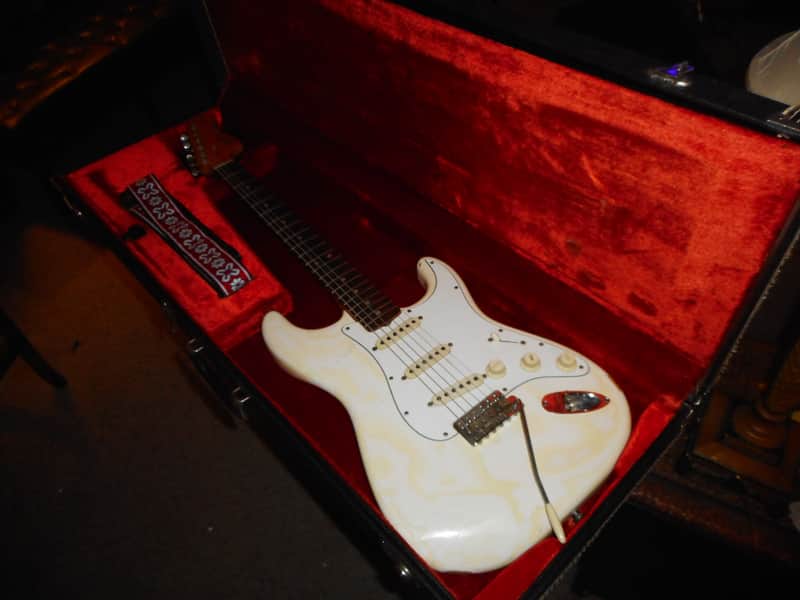 Fender Stratocaster with Rosewood Fretboard 1966 - Olympic White image 1