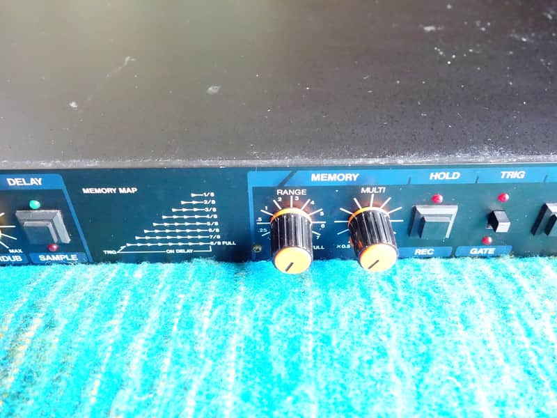 Vesta Kozo (Vesta Kaza) DIG-420 Digital Sampler Delay 80's Vintage