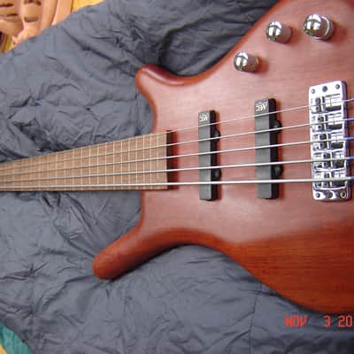 Warwick Corvette Fretless 5 string GERMAN made image 8