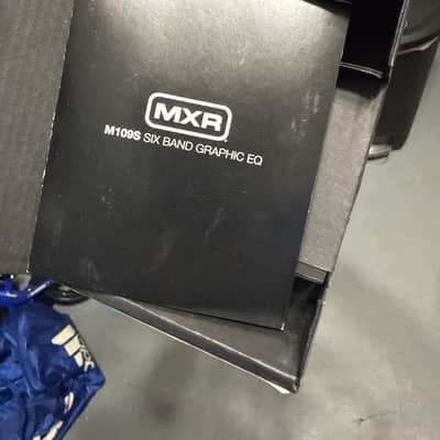 MXR M109S Six Band EQ 2016 - Present Silver image 3