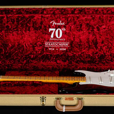Fender 70th Anniversary American Vintage II 1954 Stratocaster 2-Color Sunburst (906) image 7