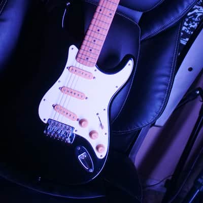 Squier II Standard Stratocaster HSS with Maple Fretboard (Made in Korea) 1989 - 1992 - Black image 11