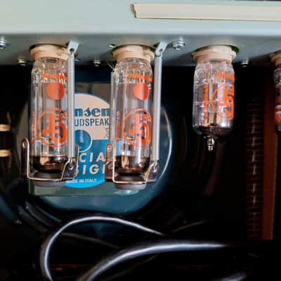 Fender Pro Junior IV 15-Watt 1x10" image 12