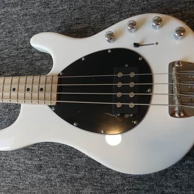 Ernie Ball Music Man Sterling 4 H with Maple Fretboard 2008 - 2015 - White Pearl image 4