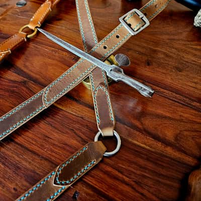 "Frodo" - Elegant hand stitched leather guitar strap with decorative ring image 6