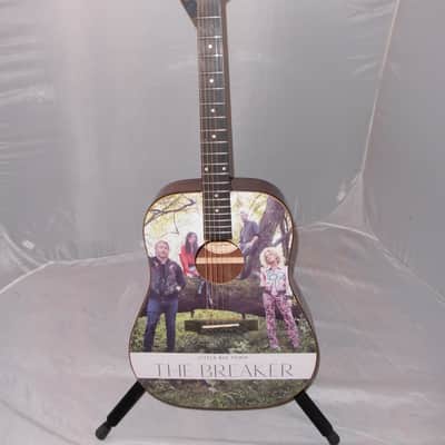 Epiphone Little Big Town Promotional Autographed Guitar, Excellent! Bild 1