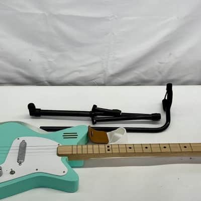 Loog Mini Electric 2021 - Present - Green image 1