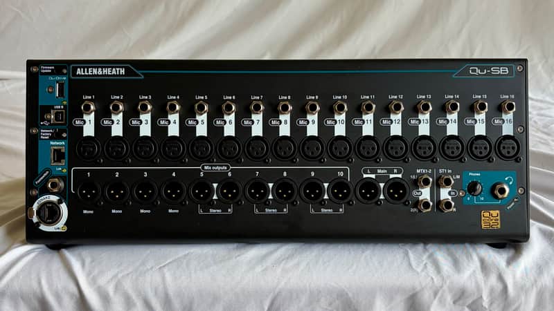 Allen & Heath QU-SB Portable Rack-Mountable Wireless Digital Mixer 2017 - Present - Black