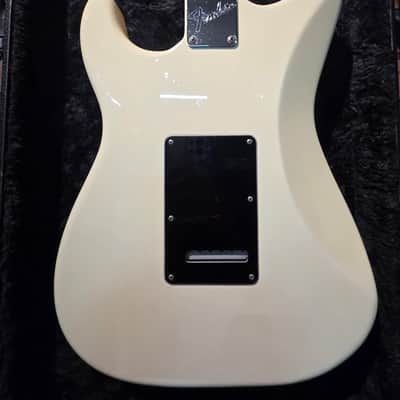 Fender American Performer Stratocaster with Rosewood Fretboard 2019 Artic White image 3