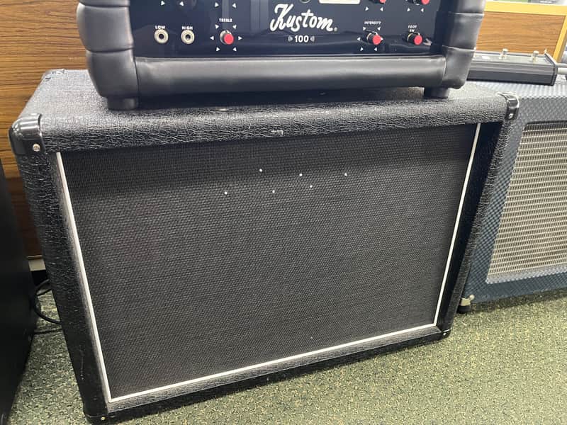 Marshall MX212R 160-Watt 2x12" Guitar Speaker Cabinet