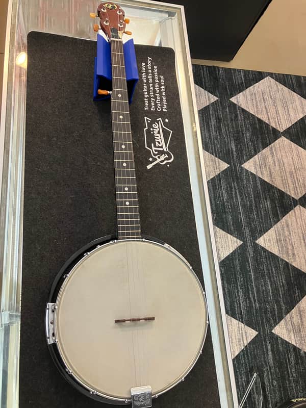 Kay Vintage Banjo 1960-s - Eagle wooden carved back with soft case image 1