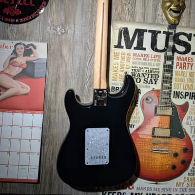 Fender Eric Clapton Artist Series Stratocaster with Vintage Noiseless Pickups 2008 - Black image 13