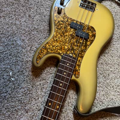 Fender Precision Bass with Rosewood Fretboard 1970 - 1983 Antigua image 7