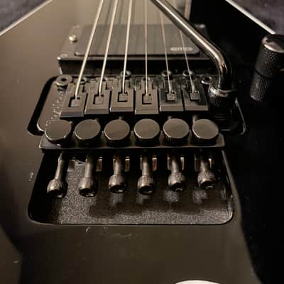 Jackson Charvel | Flying V | Floyd Rose | EMG | Black Gloss | Japan image 3