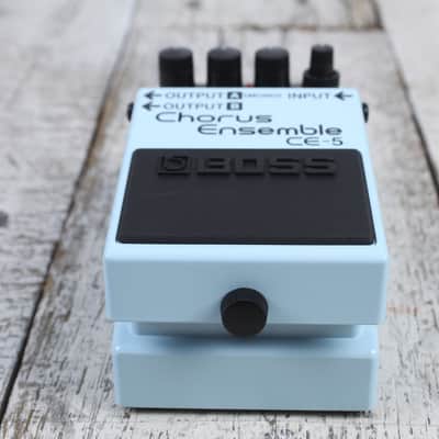 Boss CE-5 Stereo Chorus Ensemble Pedal Electric Guitar Chorus Effects Pedal image 9