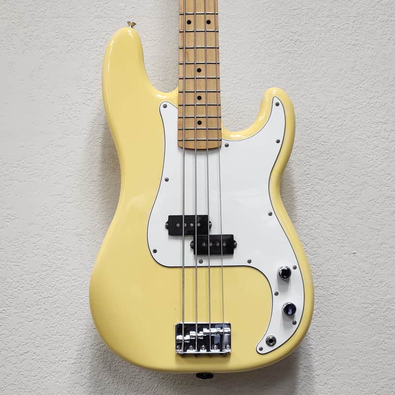 Fender Player Precision Bass with Maple Fretboard