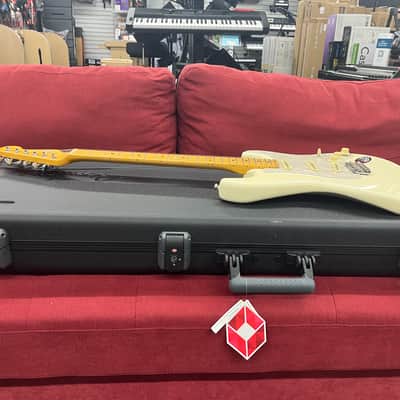 Fender American Professional II Stratocaster Maple Fretboard 2022 - Olympic White image 10