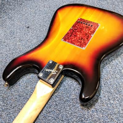 Fender Squier Stratocaster MIC 3 Tone Burst With Bag image 8