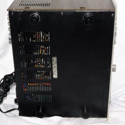Marantz 1040 stereo amplifier with original box and foam recently serviced image 8