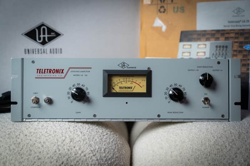 Universal Audio LA-2A Leveling Amplifier / Optical Compressor image 1
