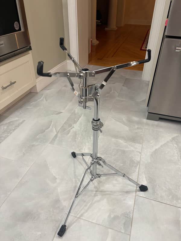 Yamaha Snare drum stand Model # SS-710 (MADE IN JAPAN) 1980's / 90's - chrome image 1