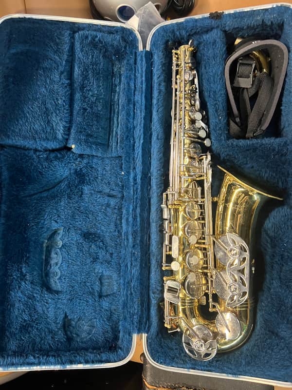 Olds Alto saxophone image 1