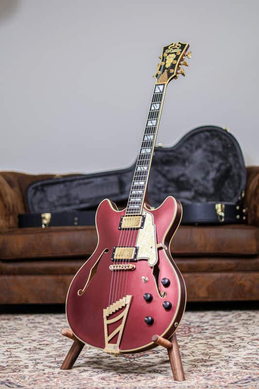 D’Angelico Deluxe DC Limited Edition 2020 | Matte Wine image 1