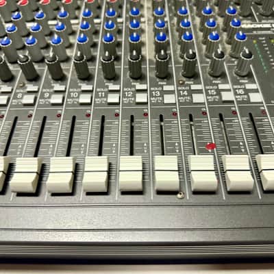 Mackie CR1604 16-Channel Mic / Line Mixer image 5