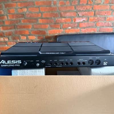 Alesis SamplePad Pro 8-Pad Percussion and Sample-Triggering Instrument 2010s Black image 3
