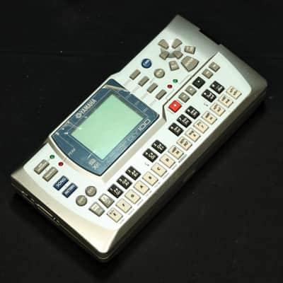 YAMAHA Yamaha QY100 [JAOZ01039] [12/01]