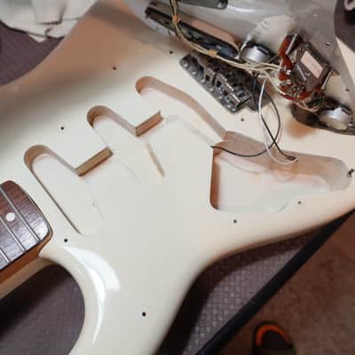 Fender Japan JV Stratocaster ST62-65 LH (1983) MIJ Fujigen – Vintage White, Left-Handed image 22