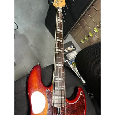 Marcus Miller V7 2023 - Sunburst image 2